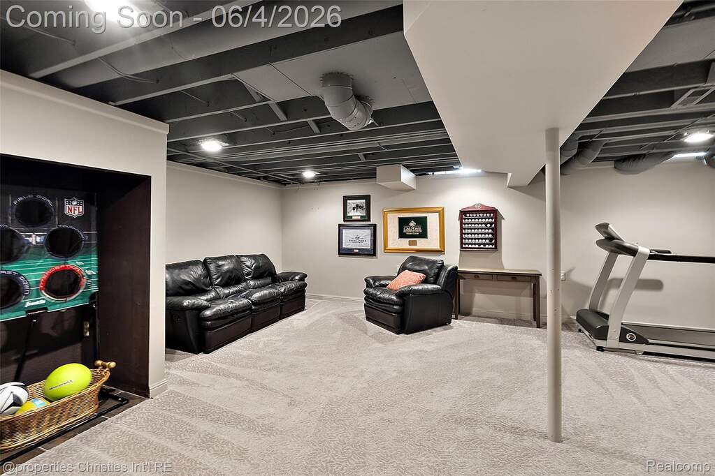 4 Bedroom Single Family Home/House's Image 58