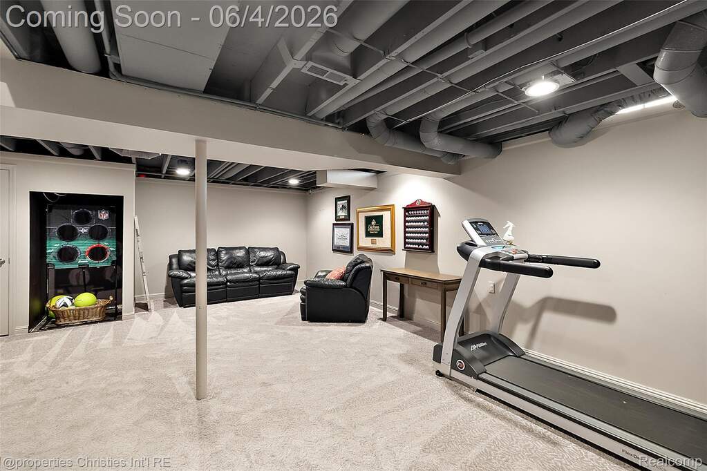 4 Bedroom Single Family Home/House's Image 60
