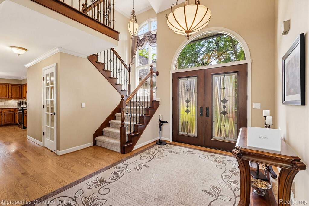 4 Bedroom Single Family Home/House's Image 7