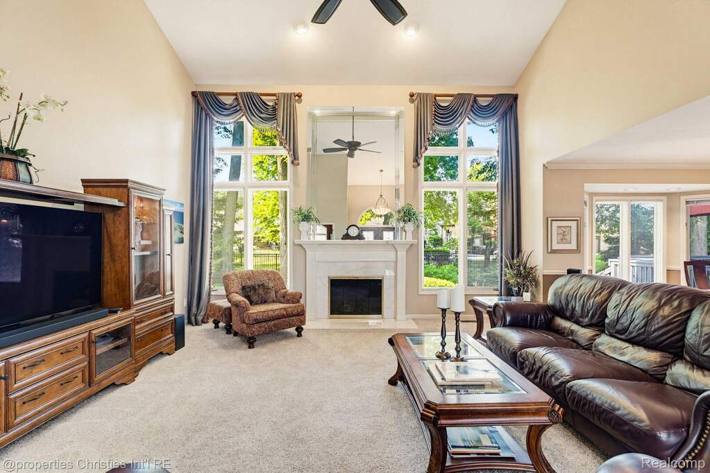 4 Bedroom Single Family Home/House's Image 12