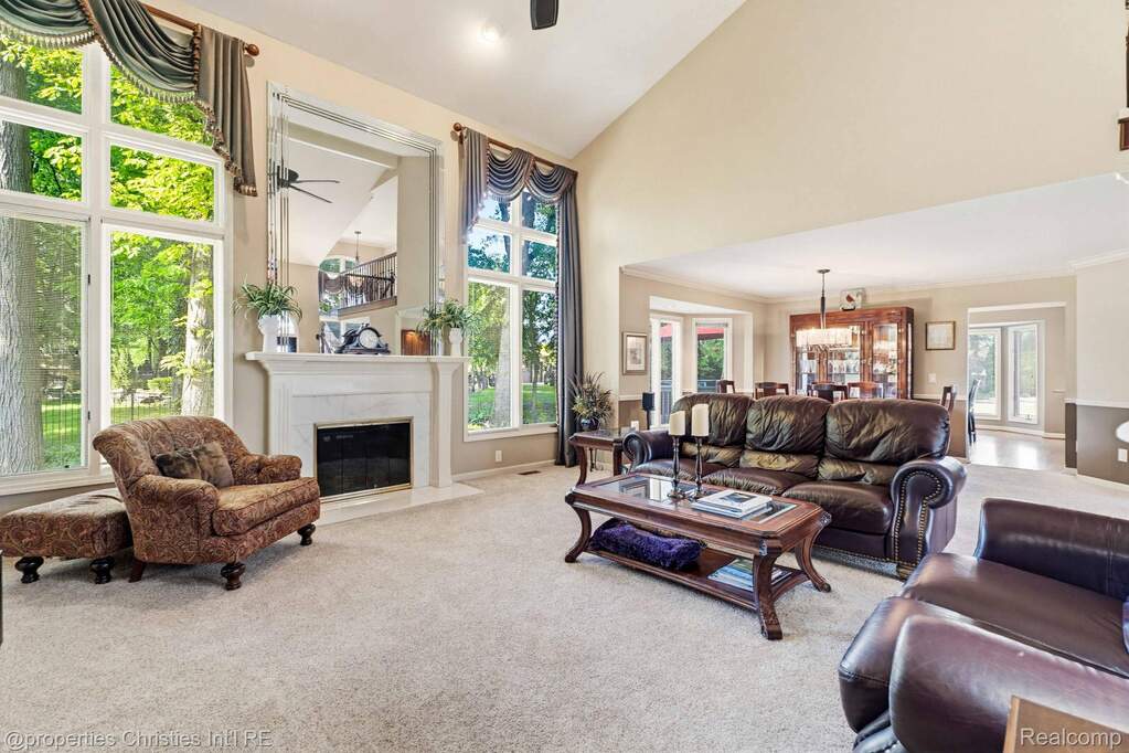 4 Bedroom Single Family Home/House's Image 13