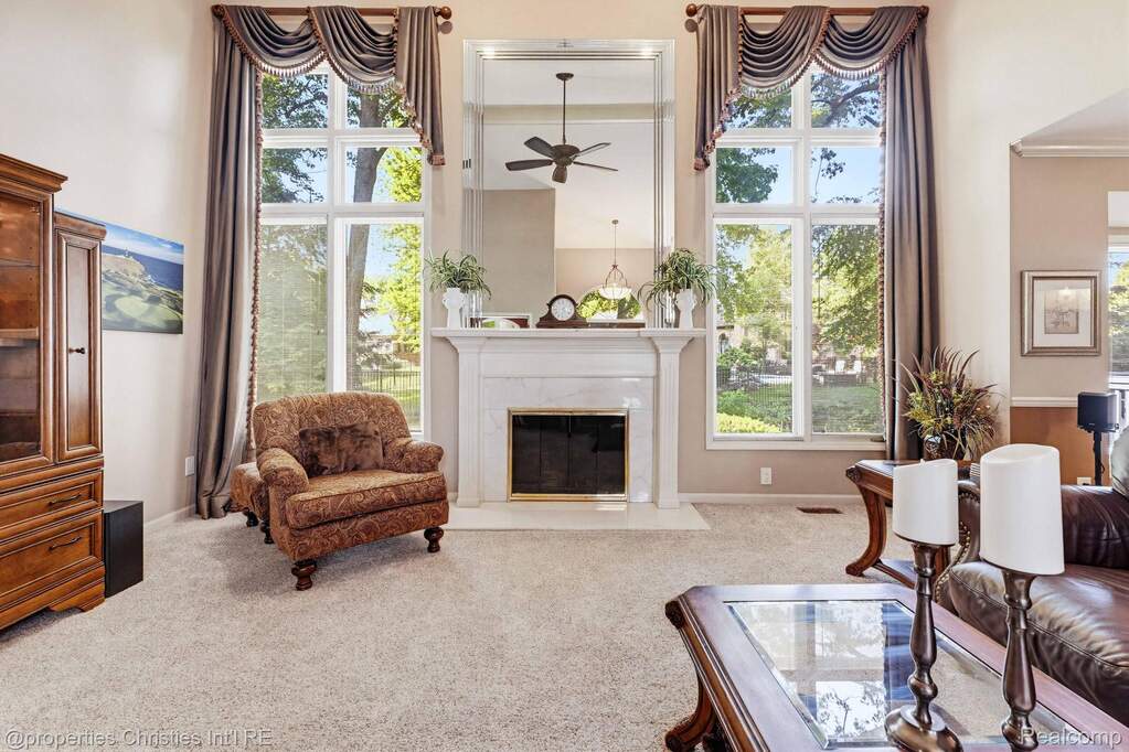 4 Bedroom Single Family Home/House's Image 14