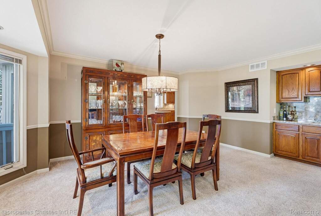 4 Bedroom Single Family Home/House's Image 18