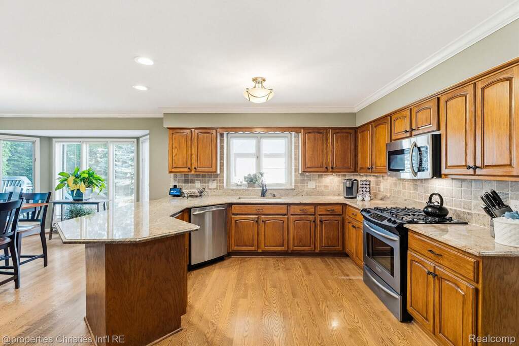 4 Bedroom Single Family Home/House's Image 26
