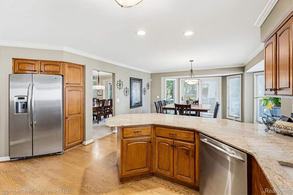 4 Bedroom Single Family Home/House's Image 30