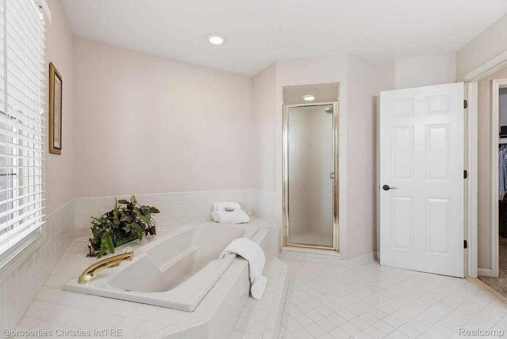 4 Bedroom Single Family Home/House's Image 41