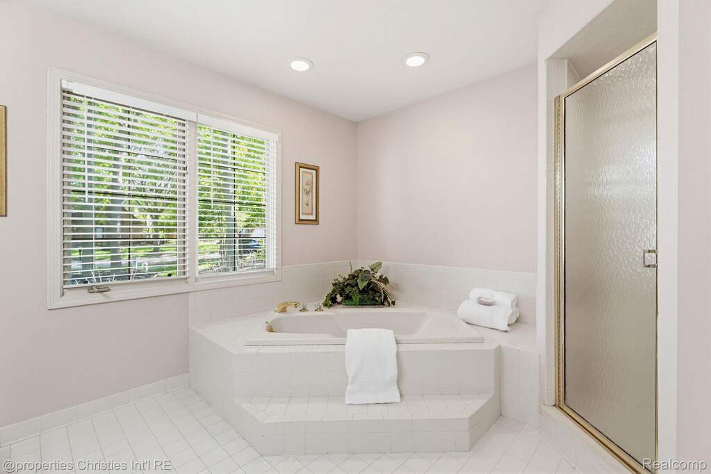 4 Bedroom Single Family Home/House's Image 42