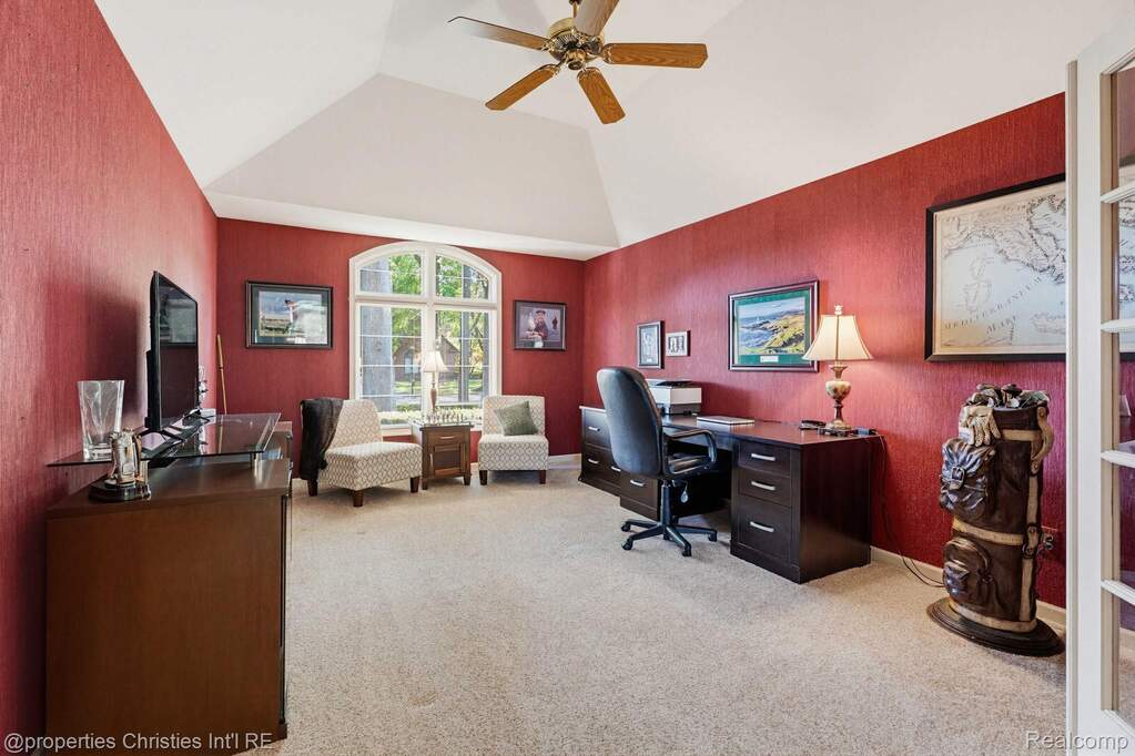 4 Bedroom Single Family Home/House's Image 44