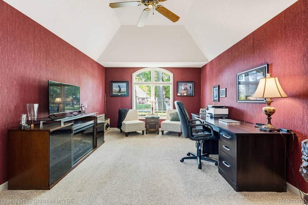 4 Bedroom Single Family Home/House's Image 46