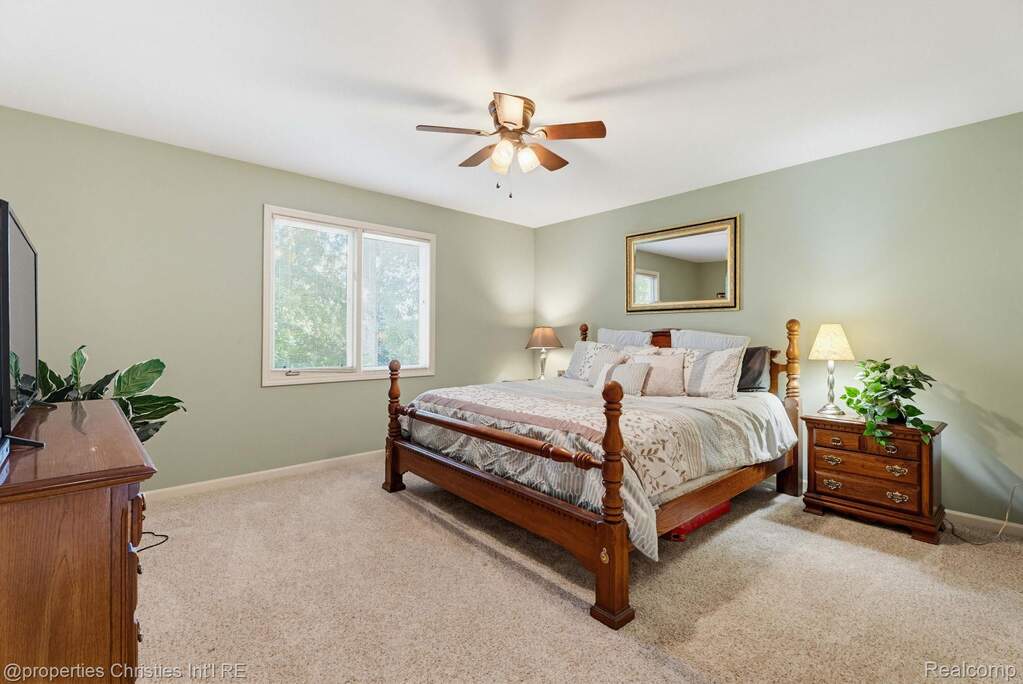 4 Bedroom Single Family Home/House's Image 54