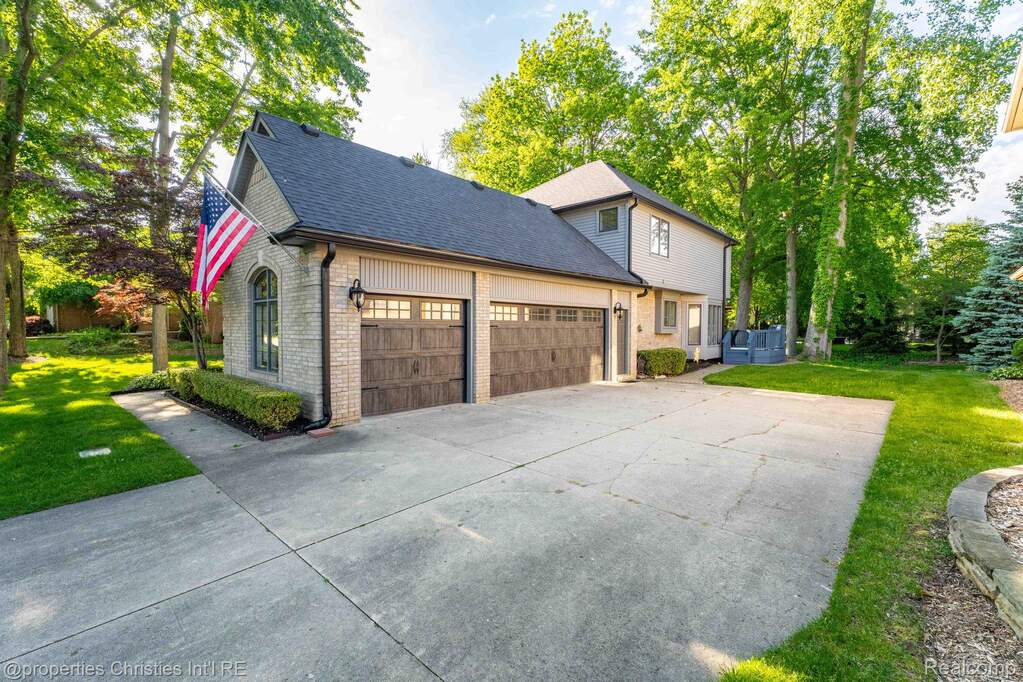 4 Bedroom Single Family Home/House's Image 70
