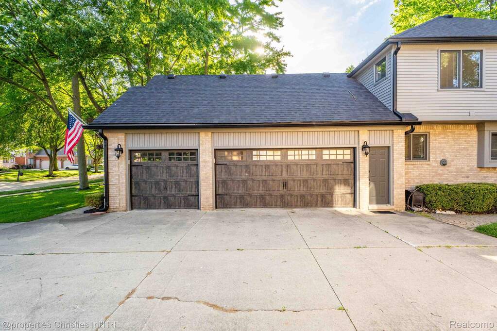 4 Bedroom Single Family Home/House's Image 71