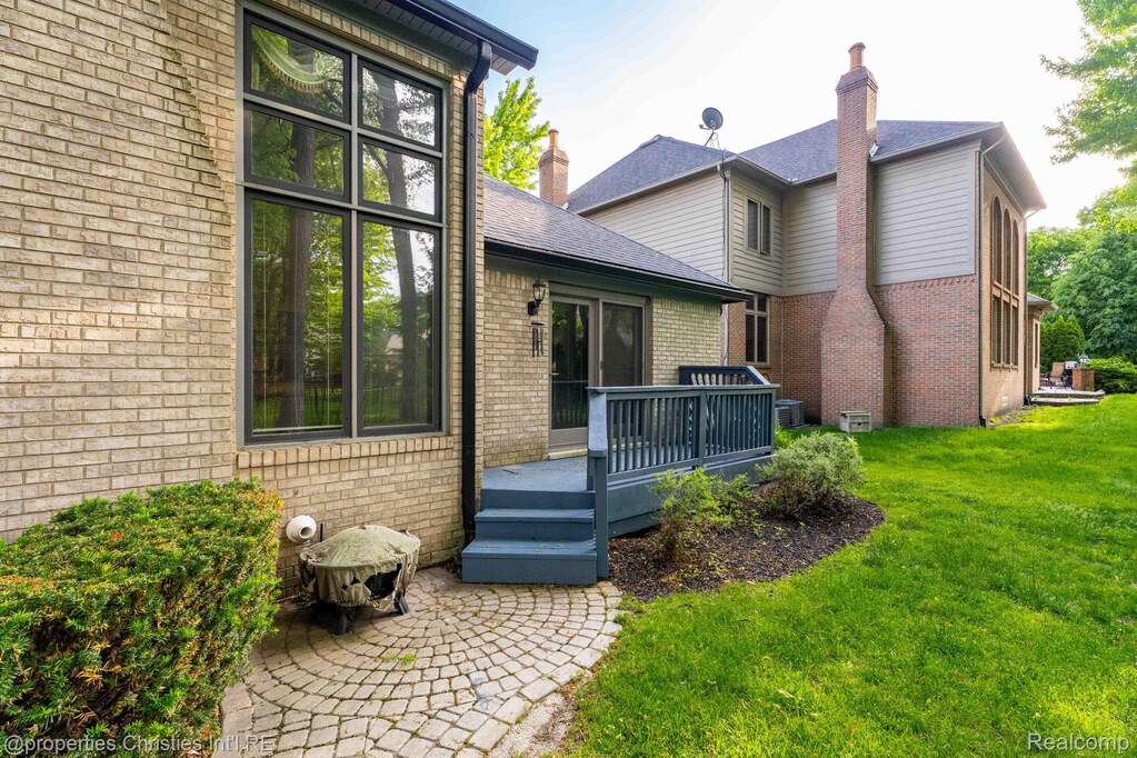 4 Bedroom Single Family Home/House's Image 74
