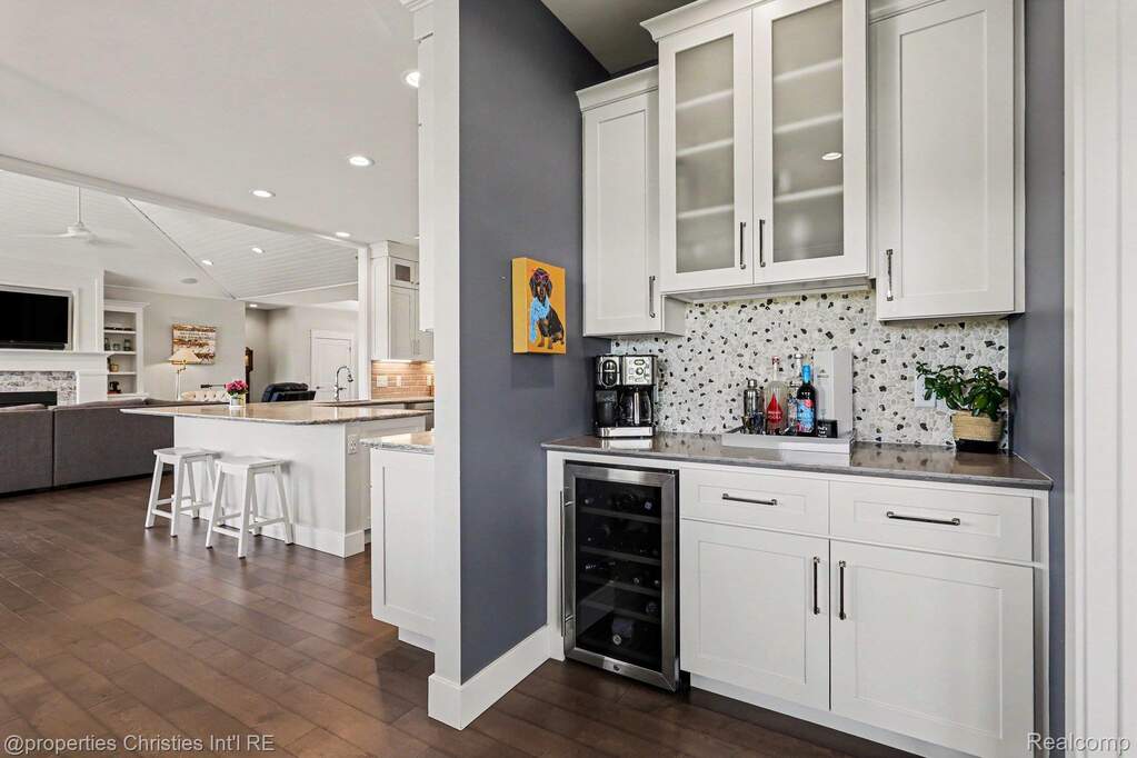 4 Bedroom Single Family Home/House's Image 12