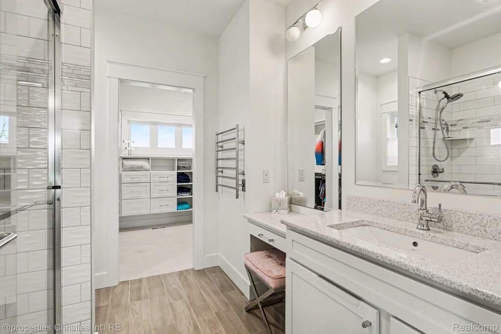 4 Bedroom Single Family Home/House's Image 21