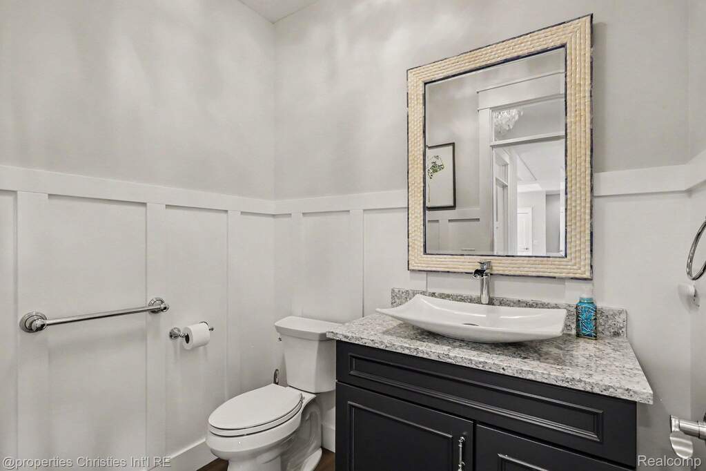 4 Bedroom Single Family Home/House's Image 25