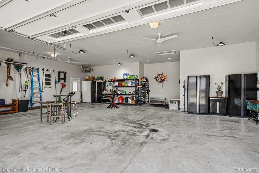 4 Bedroom Single Family Home/House's Image 42