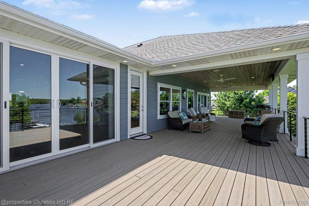 4 Bedroom Single Family Home/House's Image 44