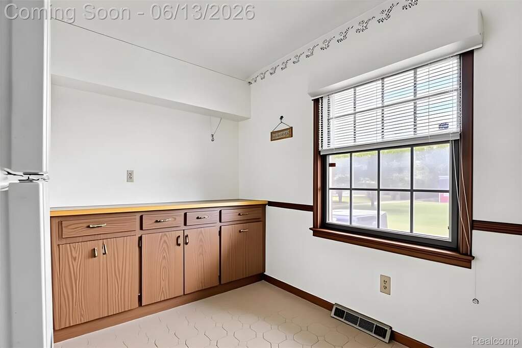 4 Bedroom Single Family Home/House's Image 17