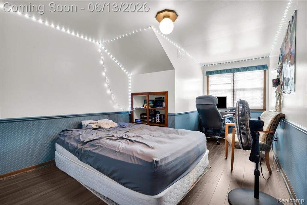 4 Bedroom Single Family Home/House's Image 25