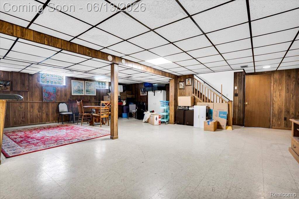 4 Bedroom Single Family Home/House's Image 32