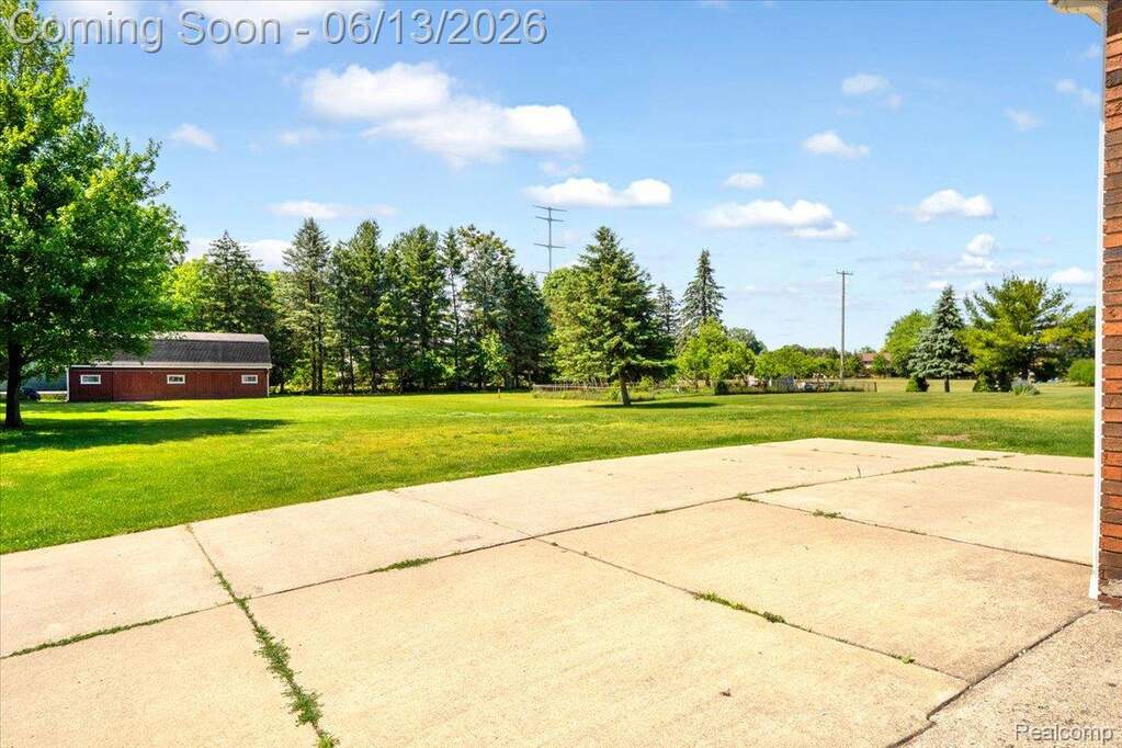 4 Bedroom Single Family Home/House's Image 39