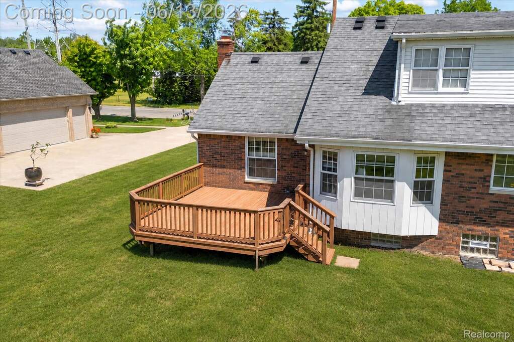 4 Bedroom Single Family Home/House's Image 5
