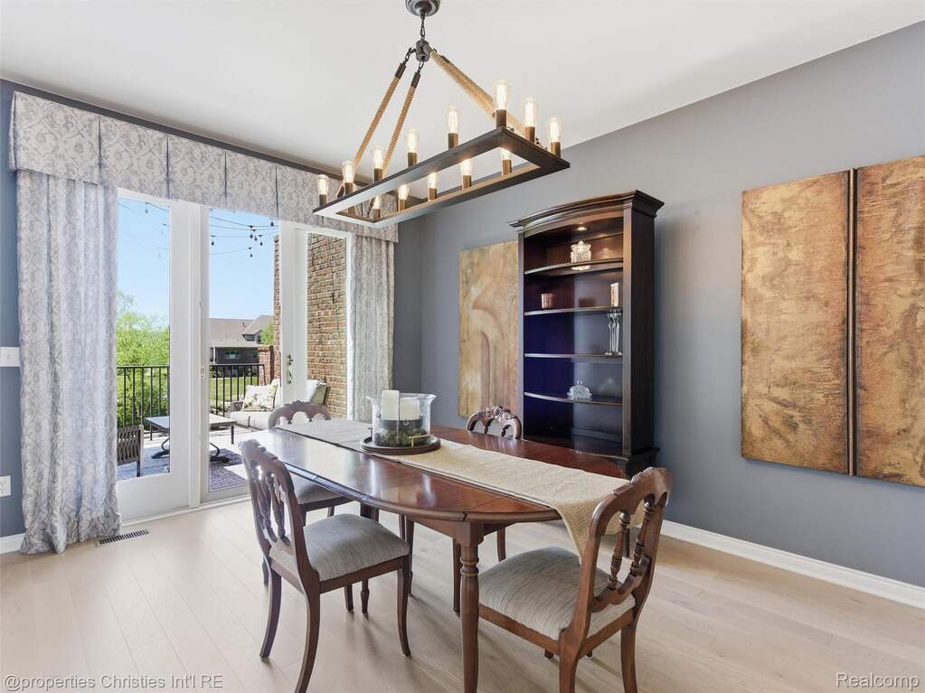 2 Bedroom Apartment/Flat's Image 16