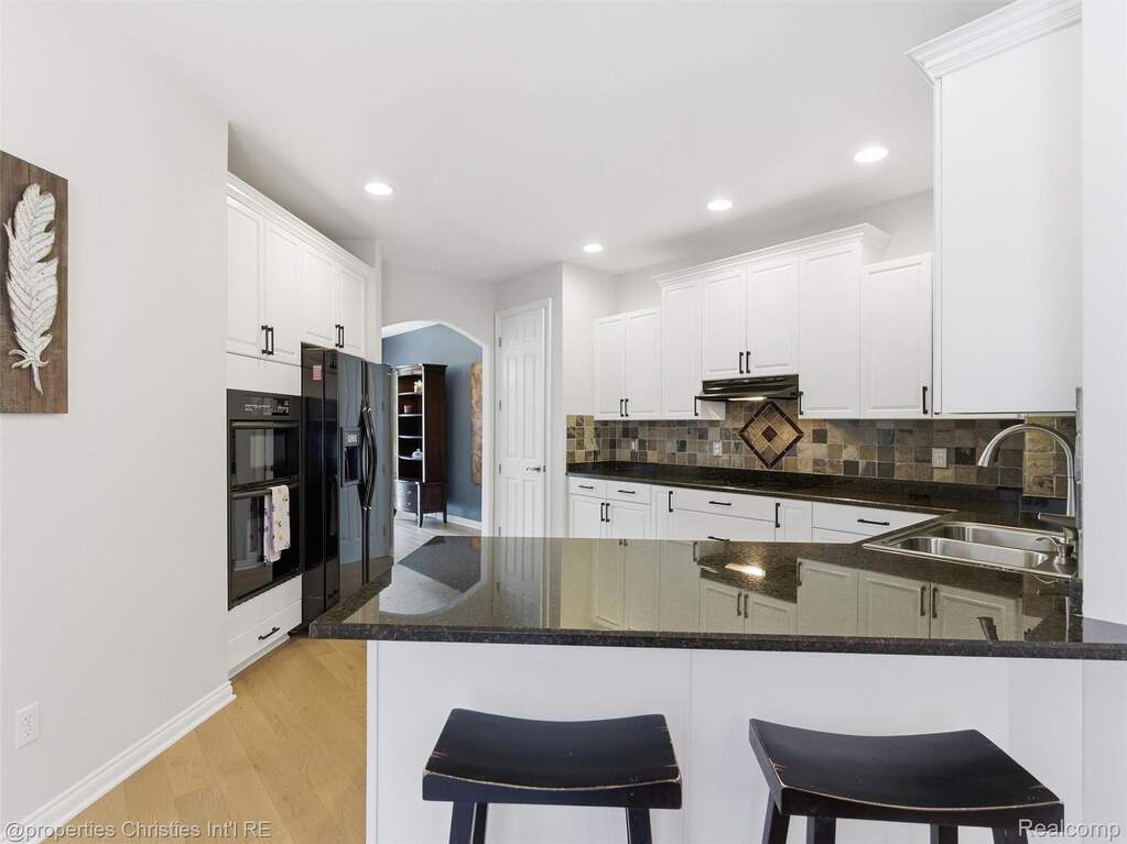 2 Bedroom Apartment/Flat's Image 18