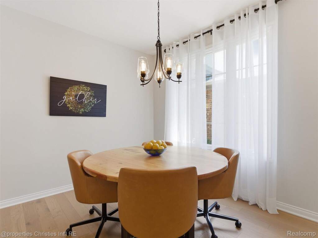 2 Bedroom Apartment/Flat's Image 22