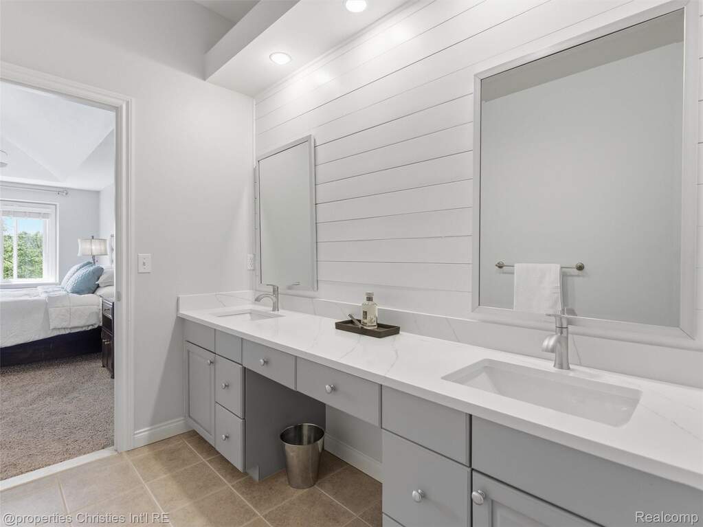 2 Bedroom Apartment/Flat's Image 34