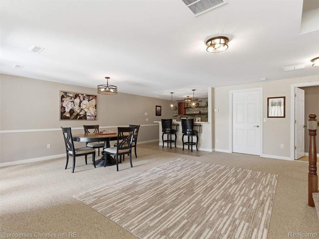 2 Bedroom Apartment/Flat's Image 45