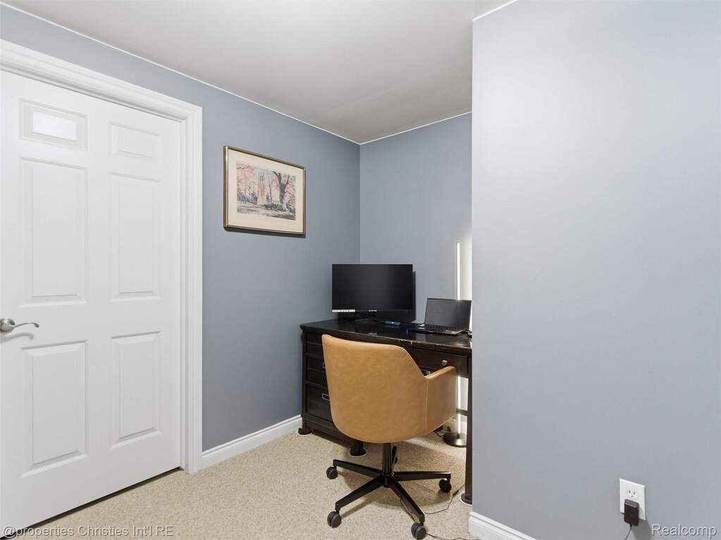 2 Bedroom Apartment/Flat's Image 49