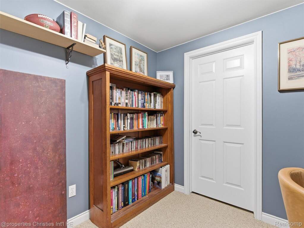 2 Bedroom Apartment/Flat's Image 50