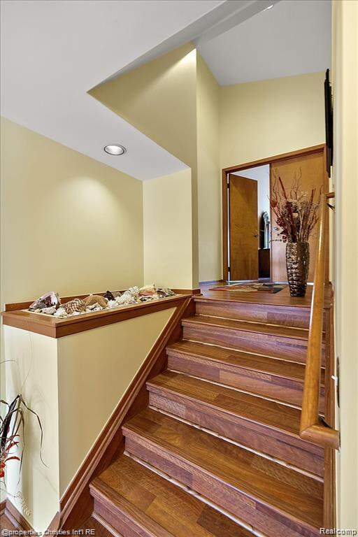 4 Bedroom Single Family Home/House's Image 20