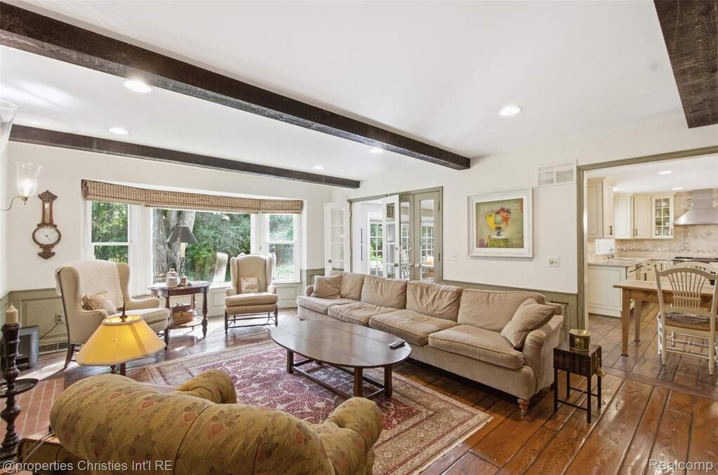 4 Bedroom Single Family Home/House's Image 10