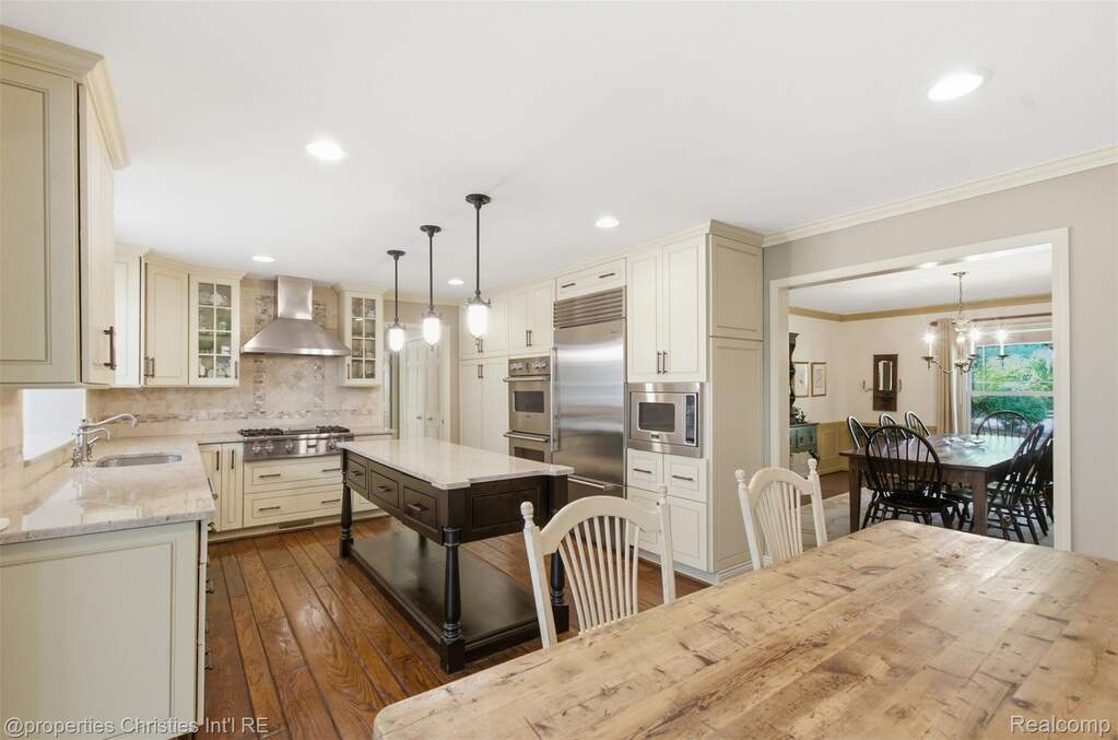 4 Bedroom Single Family Home/House's Image 13