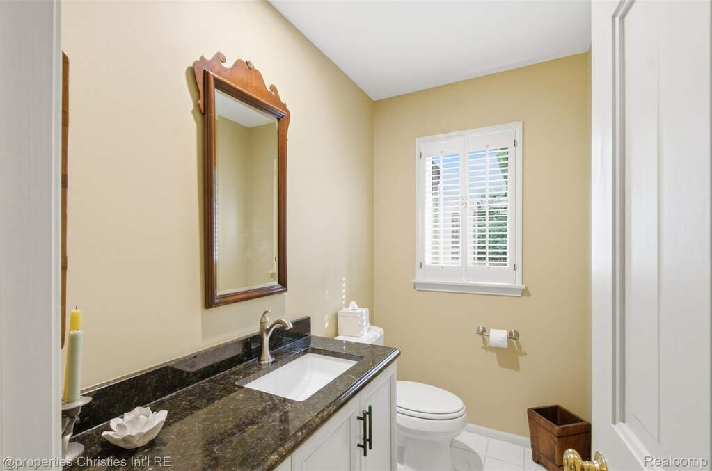 4 Bedroom Single Family Home/House's Image 21
