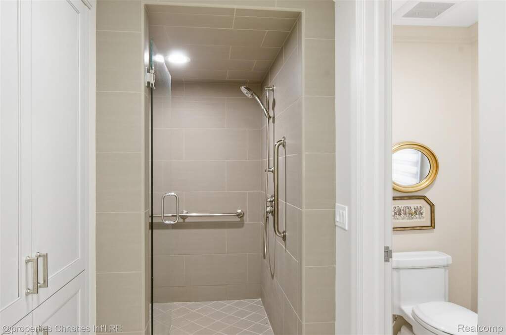 4 Bedroom Single Family Home/House's Image 26