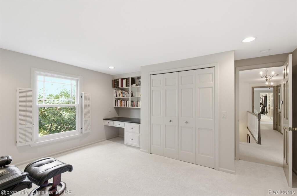 4 Bedroom Single Family Home/House's Image 29