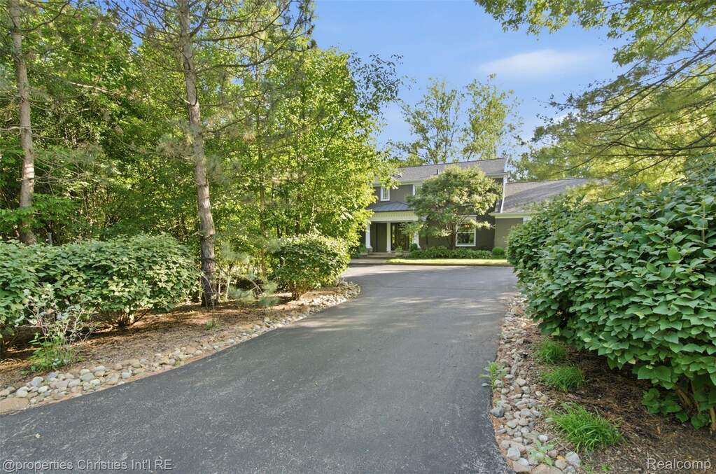 4 Bedroom Single Family Home/House's Image 41