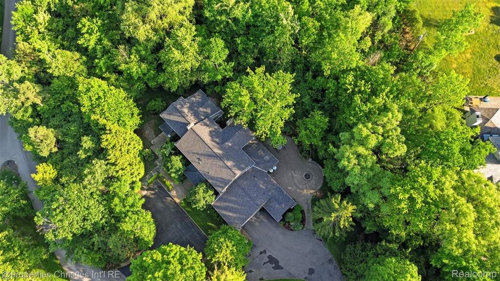 4 Bedroom Single Family Home/House's Image 45