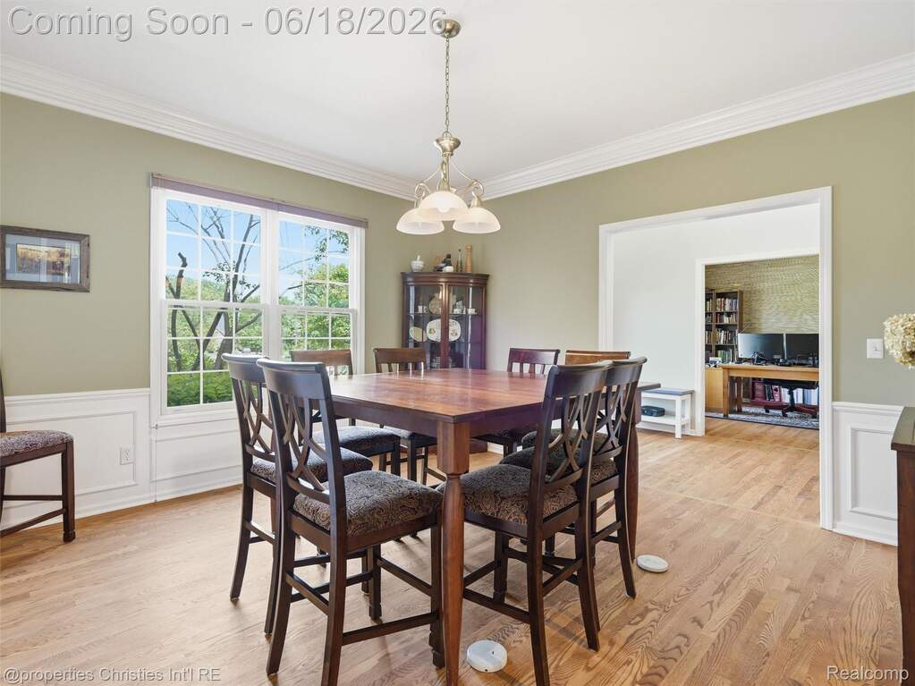 4 Bedroom Single Family Home/House's Image 13