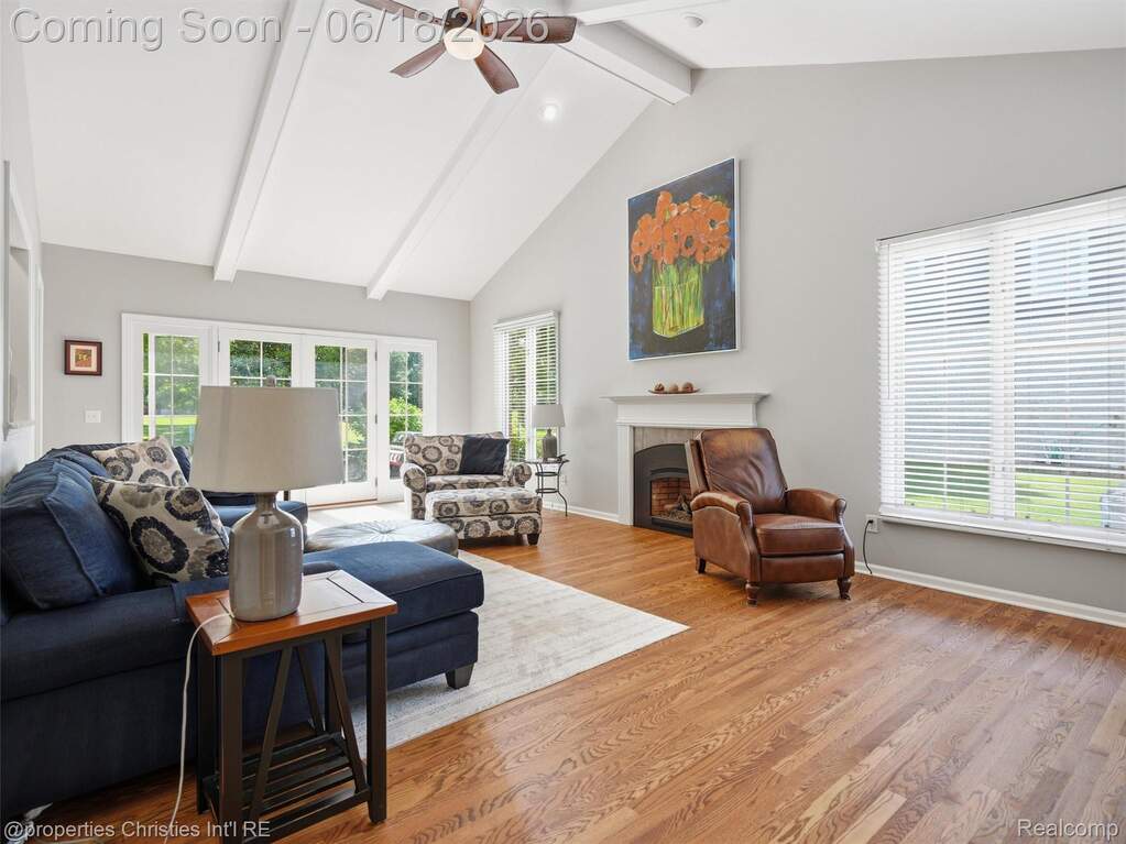 4 Bedroom Single Family Home/House's Image 15