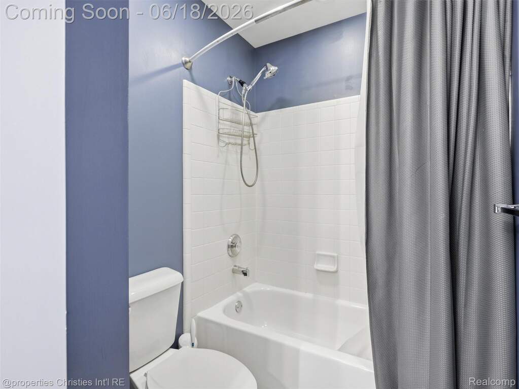 4 Bedroom Single Family Home/House's Image 26