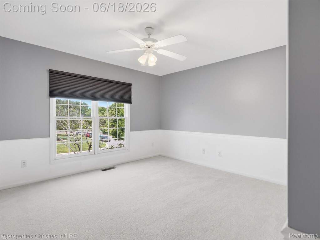 4 Bedroom Single Family Home/House's Image 27