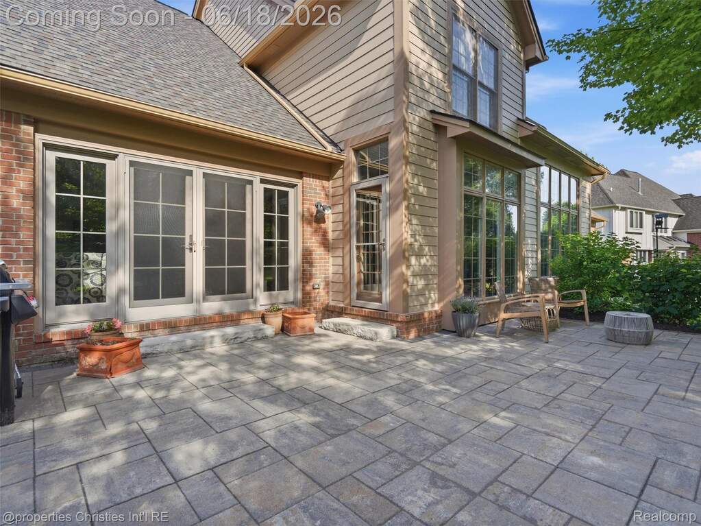 4 Bedroom Single Family Home/House's Image 38