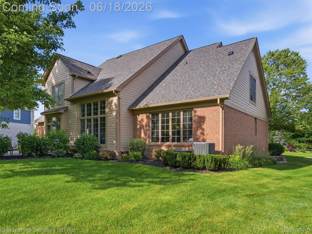 4 Bedroom Single Family Home/House's Image 42