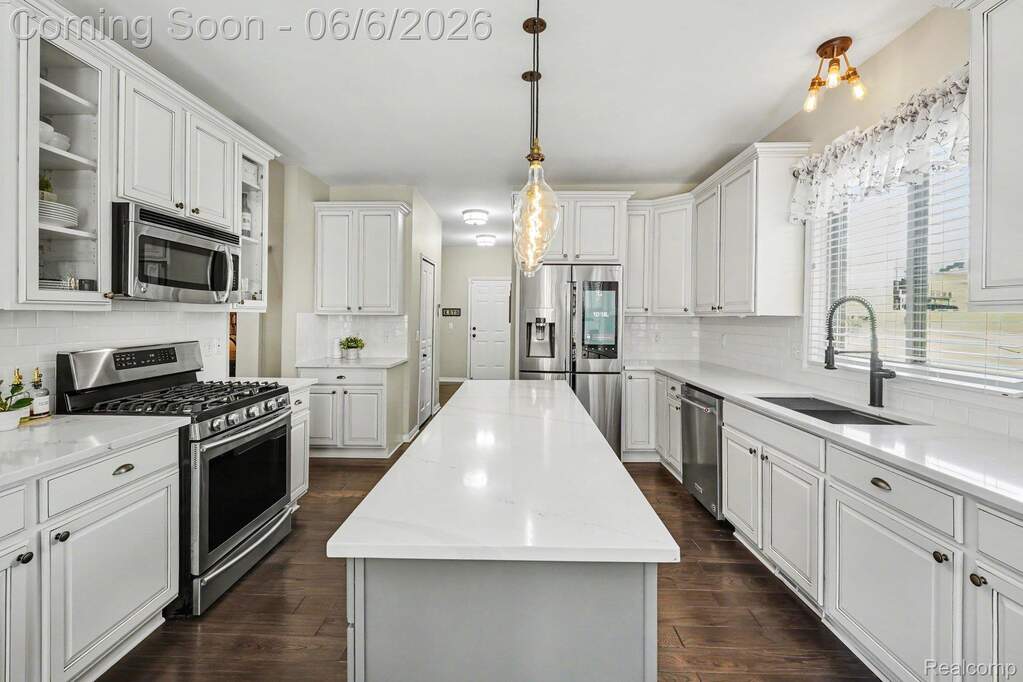 3 Bedroom Single Family Home/House's Image 10