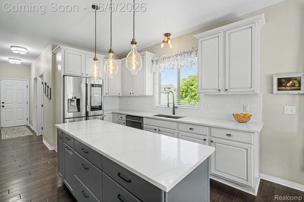 3 Bedroom Single Family Home/House's Image 11
